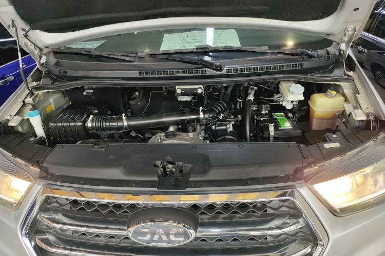 Used JAC Refine M4 2019 Business Series 2.0L Manual - China VI Standard Engine Bay