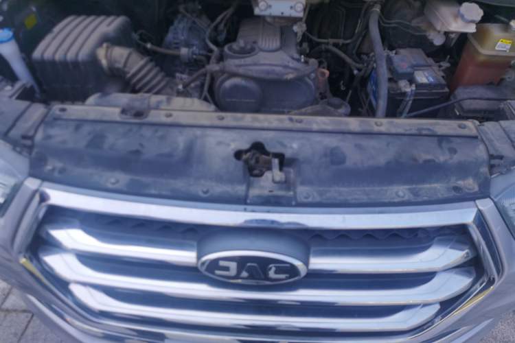 Used JAC Refine M4 2019 Business Series 2.0L Manual Business Version China V Standard Engine Bay