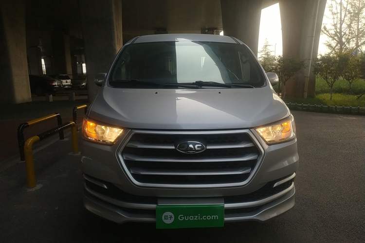Used JAC Refine M4 2019 Business & Travel Series 2.0L Manual Speed Edition China VI Standard Front