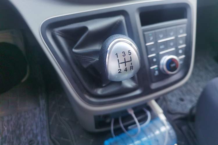 Used JAC Refine M4 2019 Business Series 2.0L Manual Business Version China V Standard Gear Lever