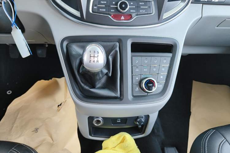 Used JAC Refine M4 2019 Business Series 2.0L Manual - China VI Standard Gear Lever