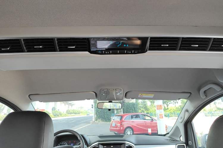 Used JAC Refine M4 2019 Business Series 2.0L Manual - China VI Standard Headliner