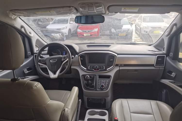 Used JAC Refine M4 2019 Business Series 1.9T Diesel Manual Business Edition Interior 1