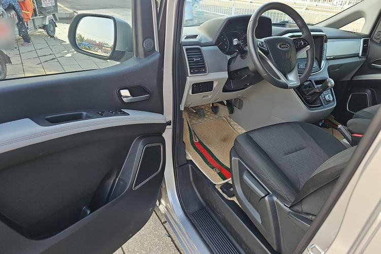 Used JAC Refine M4 2019 Business Series 2.0L Manual - China VI Standard Interior 2