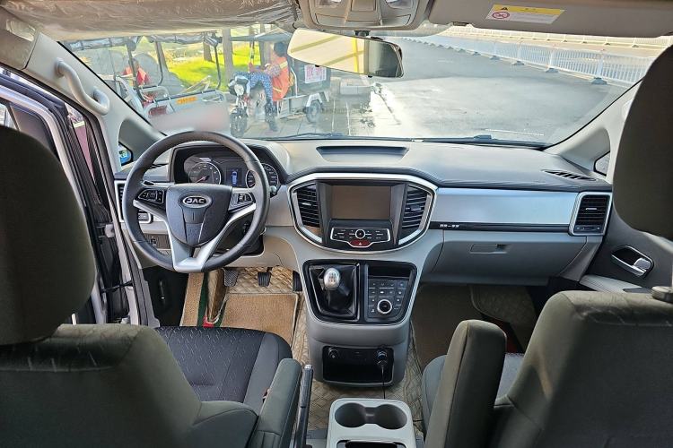 Used JAC Refine M4 2019 Business Series 2.0L Manual - China VI Standard Interior 3
