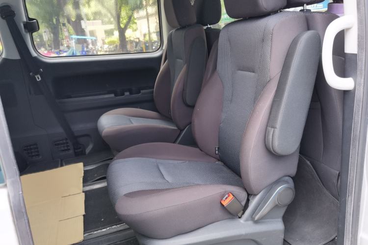 Used JAC Refine M4 2019 Business & Travel Series 2.0L Manual Comfort Model China V Standard Interior 4