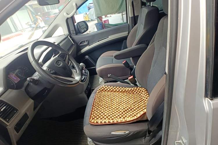 Used JAC Refine M4 2019 Business & Travel Series 2.0L Manual Comfort Model China VI Left Front Seat