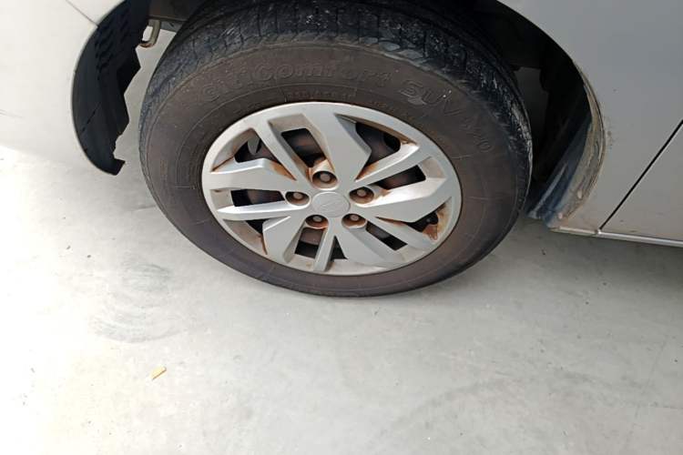 Used JAC Refine M4 2019 Business & Travel Series 2.0L Manual Comfort Model China VI Left Front Wheel Hub