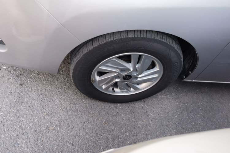 Used JAC Refine M4 2019 Business & Travel Series 2.0L Manual Comfort Model China V Standard Left Front Wheel Hub