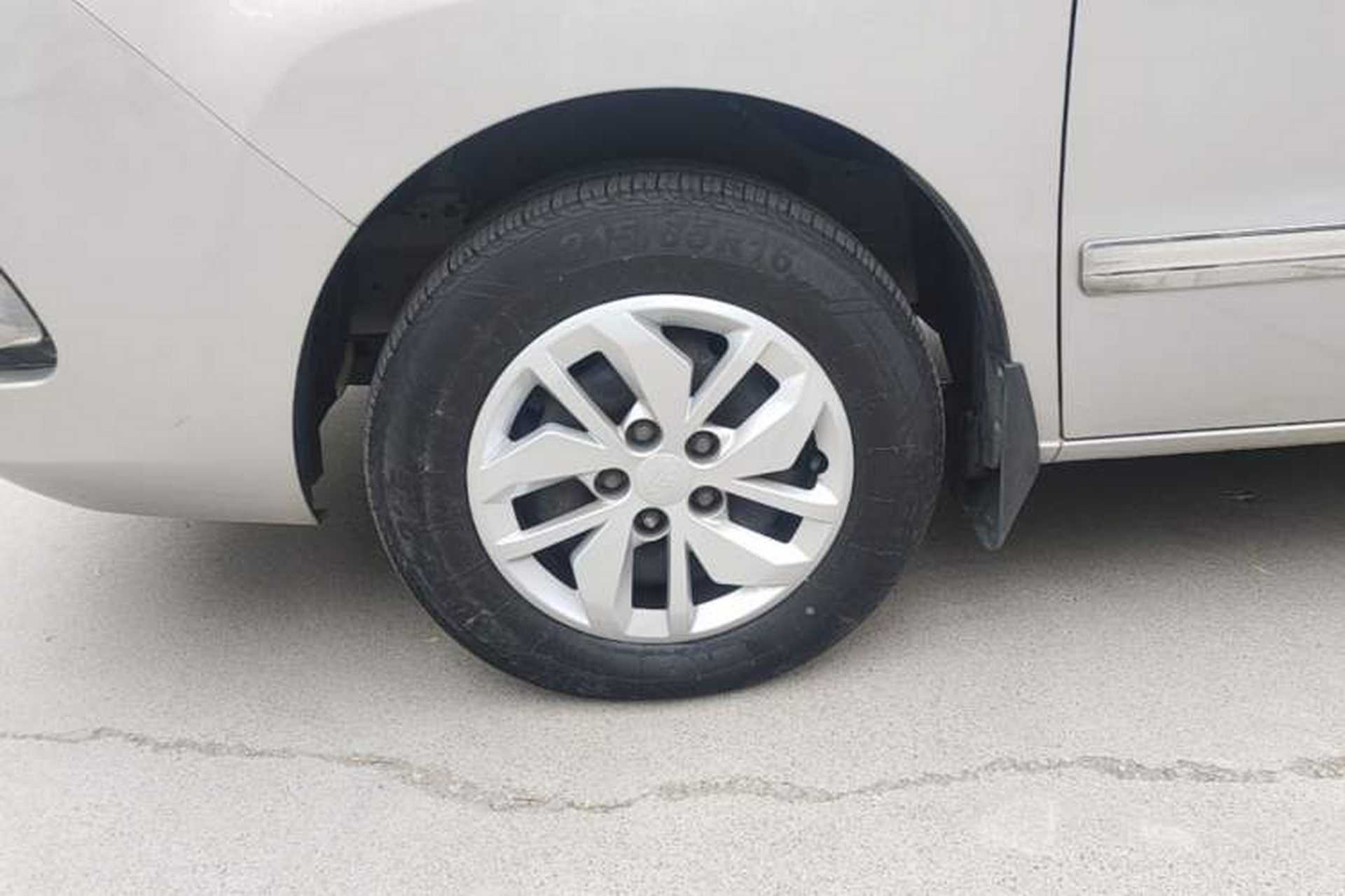 Used JAC Refine M4 2019 Business & Travel Series 2.0L Manual Comfort Model China VI Left Front Wheel Hub