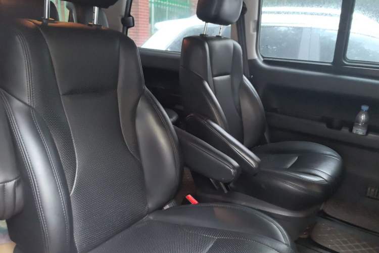 Used JAC Refine M4 2019 Business & Travel Series 2.0L Manual Comfort Model China VI Left Rear Seat
