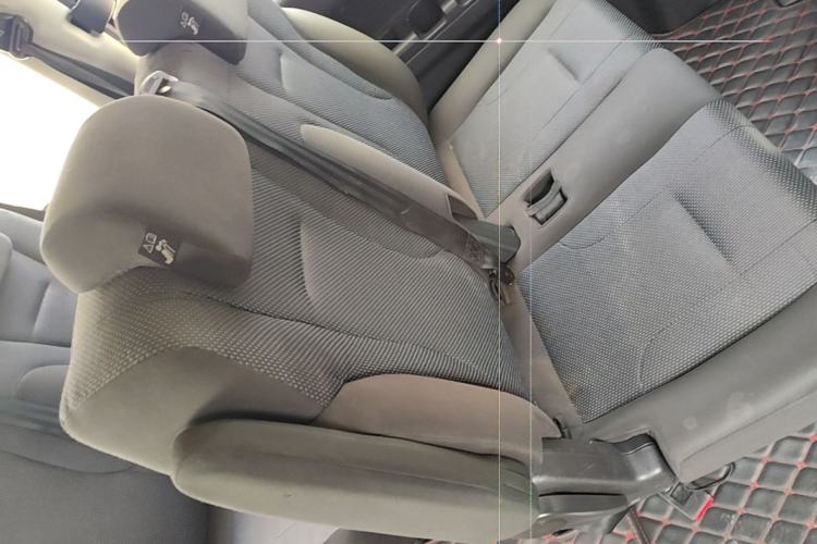 Used JAC Refine M4 2019 Business & Travel Series 2.0L Manual Comfort Model China VI Left Rear Seat