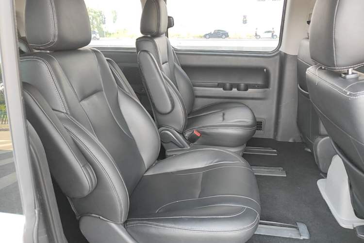 Used JAC Refine M4 2019 Business Series 2.0L Manual - China VI Standard Left Rear Seat
