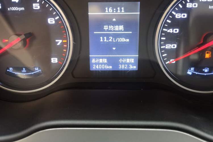 Used JAC Refine M4 2019 Business & Travel Series 2.0L Manual Comfort Model China V Standard Odometer Close Up