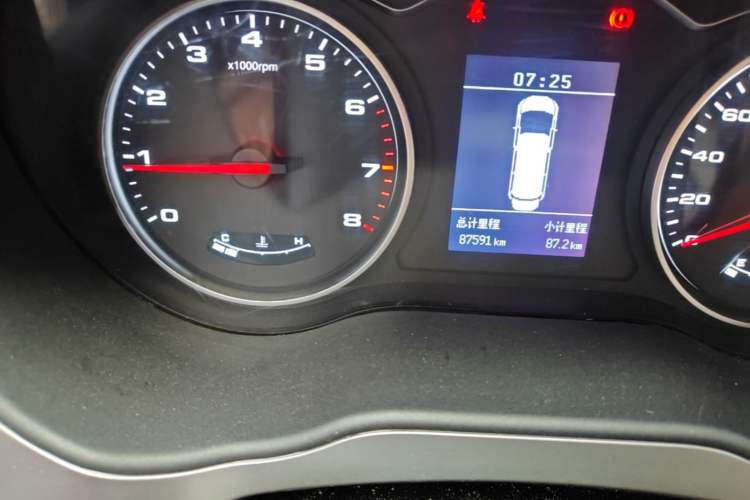 Used JAC Refine M4 2019 Business & Travel Series 2.0L Manual Comfort Model China VI Odometer Close Up