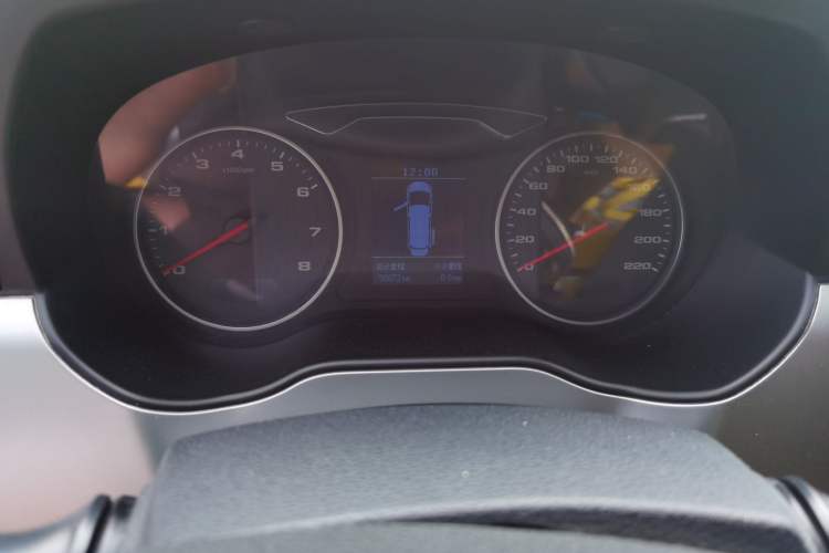 Used JAC Refine M4 2019 Business & Travel Series 2.0L Manual Speed Edition China VI Standard Odometer Close Up