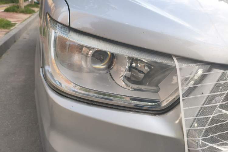 Used JAC Refine M4 2019 Business & Travel Series 2.0L Manual Comfort Model China VI Right Front Headlight