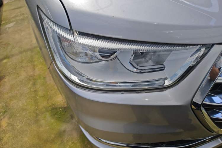 Used JAC Refine M4 2019 Business & Travel Series 2.0L Manual Comfort Model China VI Right Front Headlight