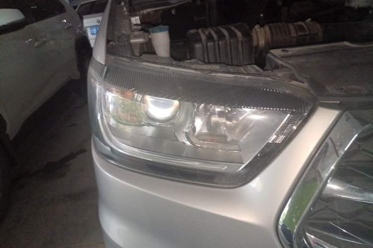 Used JAC Refine M4 2019 Business & Travel Series 2.0L Manual Speed Delivery Version China V Standard Right Front Headlight