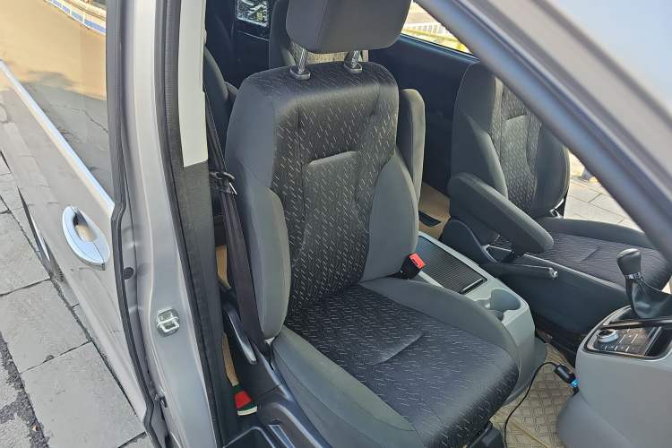 Used JAC Refine M4 2019 Business Series 2.0L Manual - China VI Standard Right Front Seat