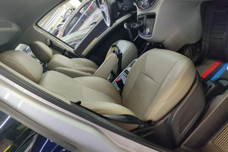 Used JAC Refine M4 2019 Business Series 2.0L Manual - China VI Standard Right Front Seat