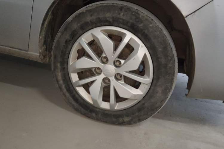 Used JAC Refine M4 2019 Business & Travel Series 2.0L Manual Speed Delivery Version China V Standard Right Front Wheel Hub
