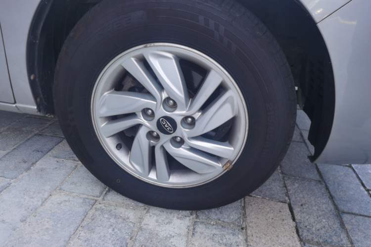 Used JAC Refine M4 2019 Business Series 2.0L Manual Business Version China V Standard Right Front Wheel Hub