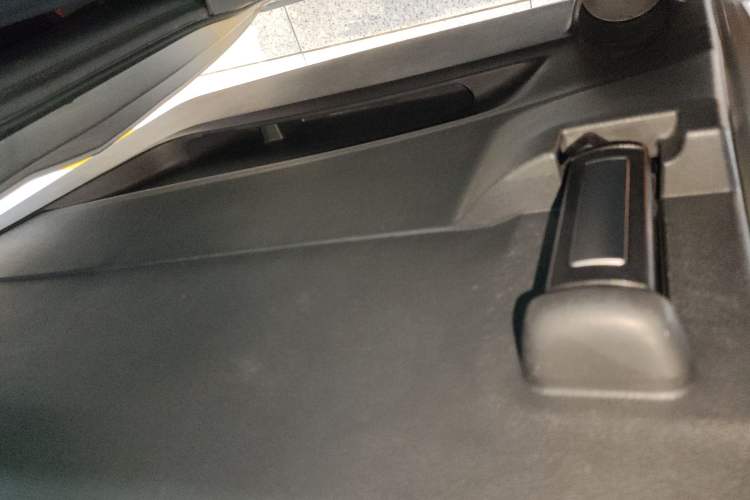 Used JAC Refine M4 2019 Business Series 2.0L Manual - China VI Standard Right Rear Door Interior