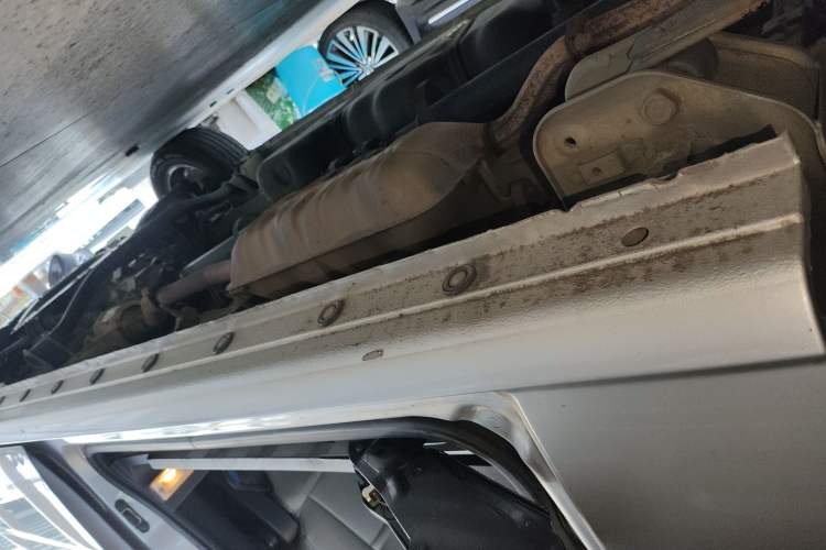 Used JAC Refine M4 2019 Business Series 2.0L Manual - China VI Standard Right Side Sill