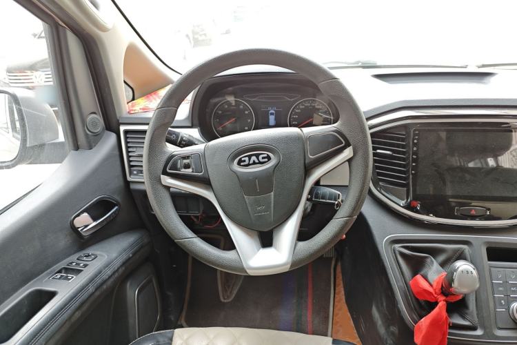 Used JAC Refine M4 2019 Business & Travel Series 2.0L Manual Speed Edition China VI Standard Steering Wheel