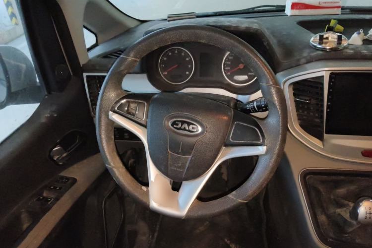 Used JAC Refine M4 2019 Business & Travel Series 2.0L Manual Speed Delivery Version China V Standard Steering Wheel