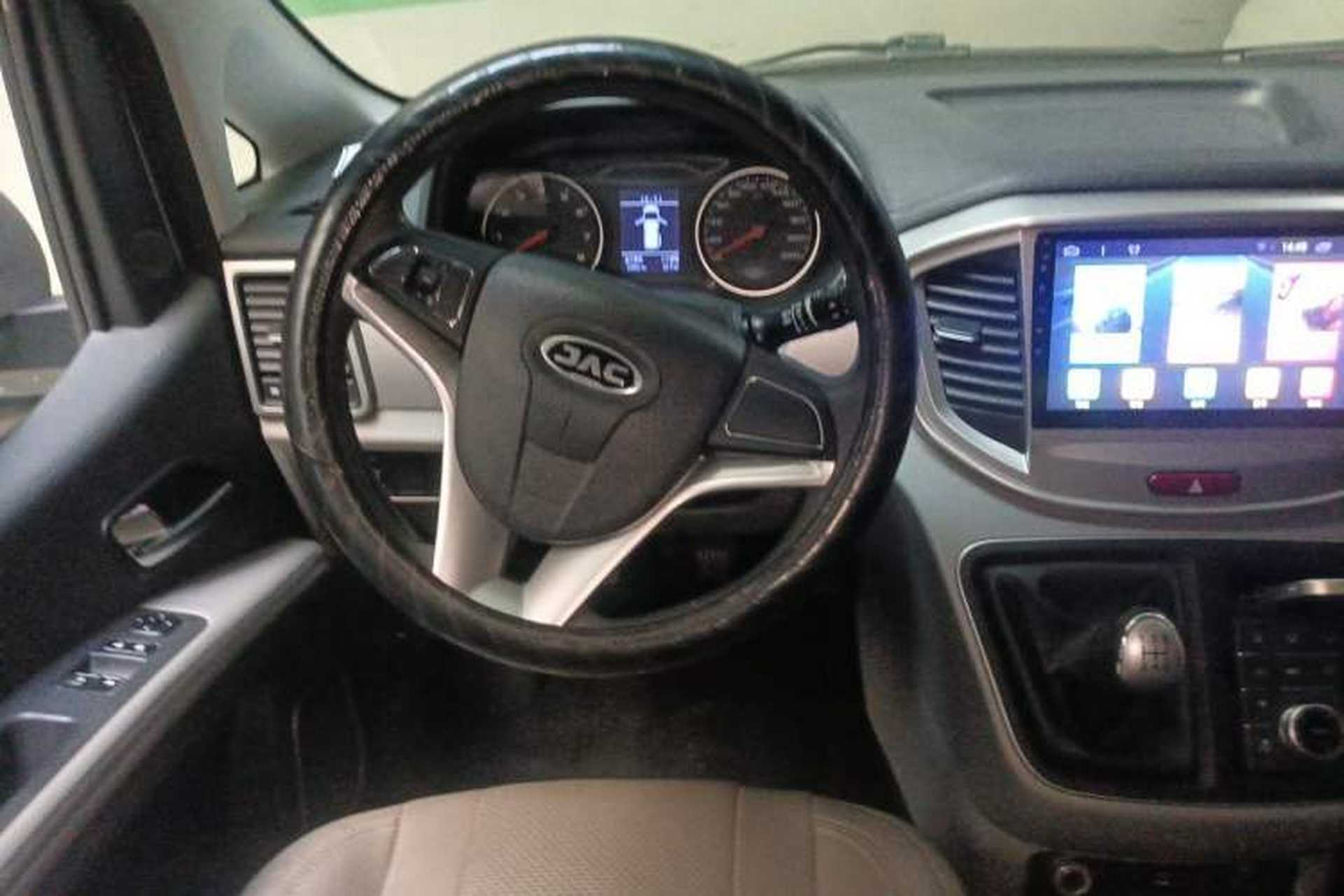 Used JAC Refine M4 2019 Business & Travel Series 2.0L Manual Comfort Model China VI Steering Wheel