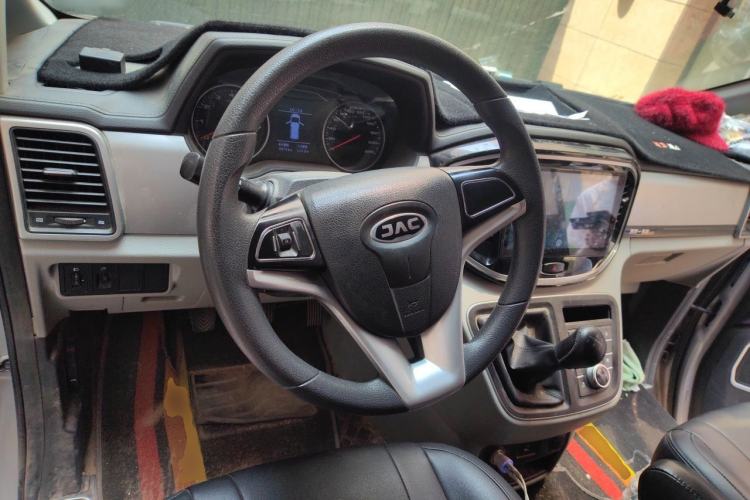 Used JAC Refine M4 2019 Business & Travel Series 2.0L Manual Comfort Model China V Standard Steering Wheel