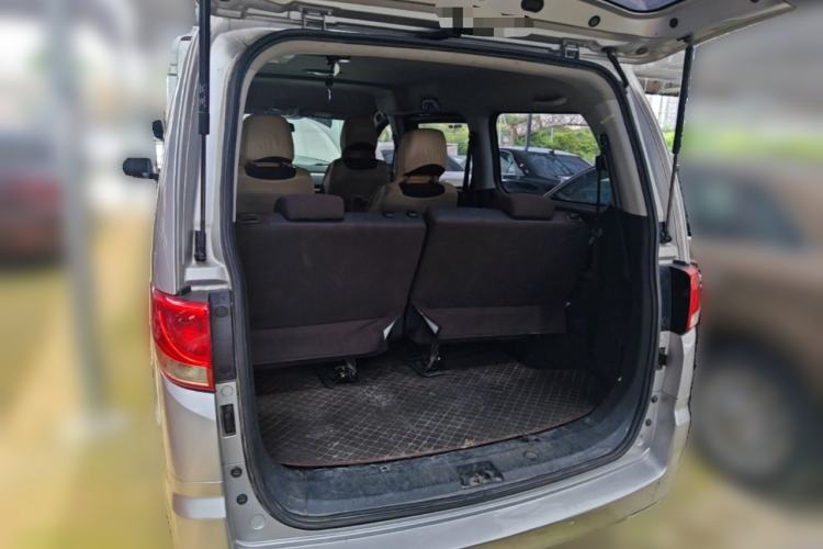 Used JAC Refine M4 2019 Business & Travel Series 2.0L Manual Comfort Model China VI Trunk