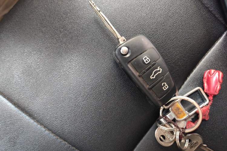 Used JAC Refine M4 2019 Business & Travel Series 2.0L Manual Comfort Model China V Standard Vehicle Key