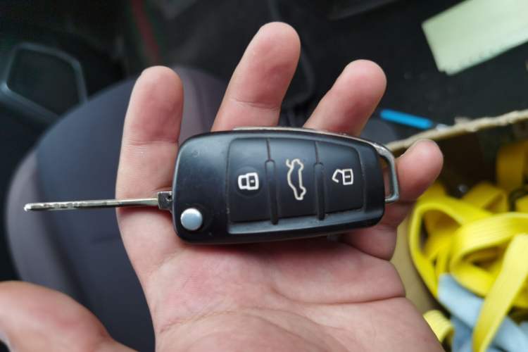 Used JAC Refine M4 2019 Business & Travel Series 2.0L Manual Speed Edition China VI Standard Vehicle Key