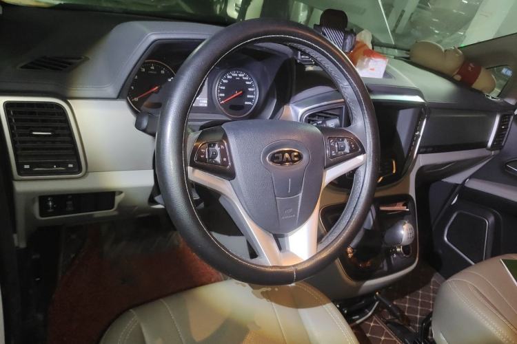 Used JAC Refine M4 2019 Business Series 2.0L Manual - China VI Standard Center Console