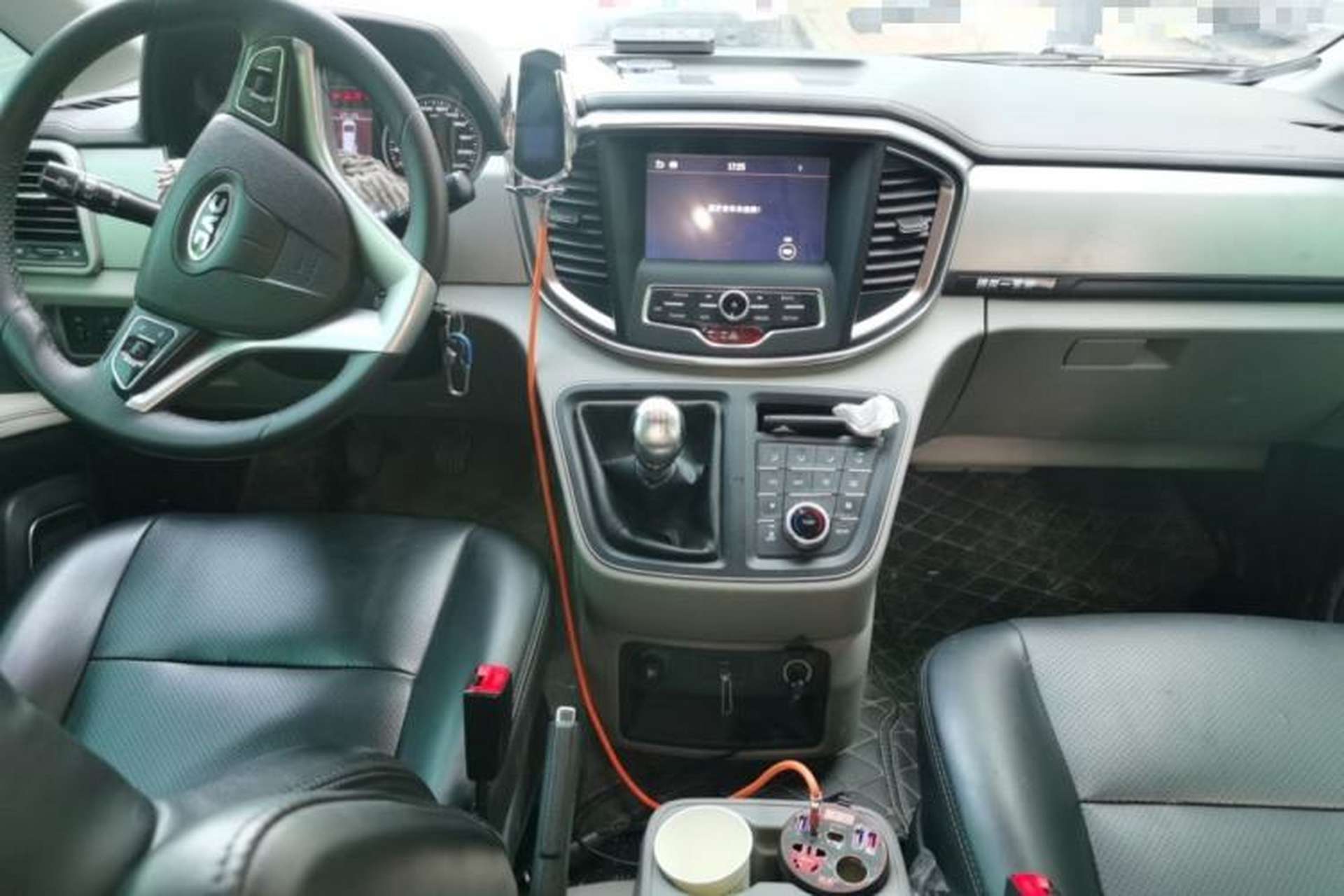 Used JAC Refine M4 2019 Business Series 1.9T Diesel Manual Business Edition Center Console