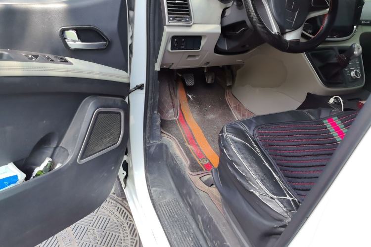 Used JAC Refine M4 2019 Joyful Series 2.0L Manual Business Model China VI Driver Seat