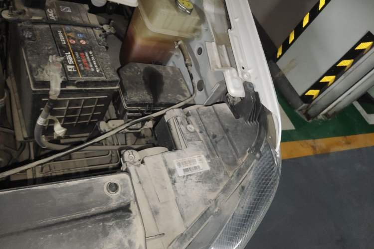 Used JAC Refine M4 2019 Business Series 2.0L Manual - China VI Standard Engine Bay Left