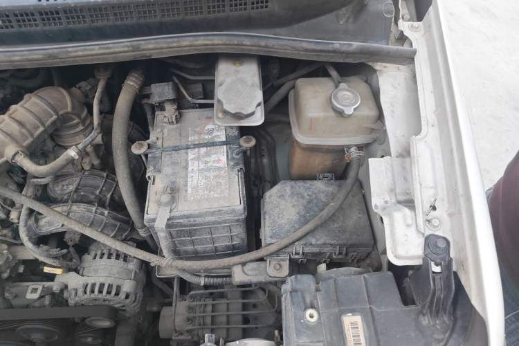 Used JAC Refine M4 2019 Joyful Series 2.0L Manual Comfort Model China VI Standard Engine Bay Left