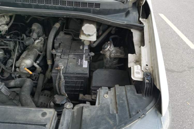 Used JAC Refine M4 2019 Business Series 1.9T Diesel Manual Business Edition Engine Bay Left