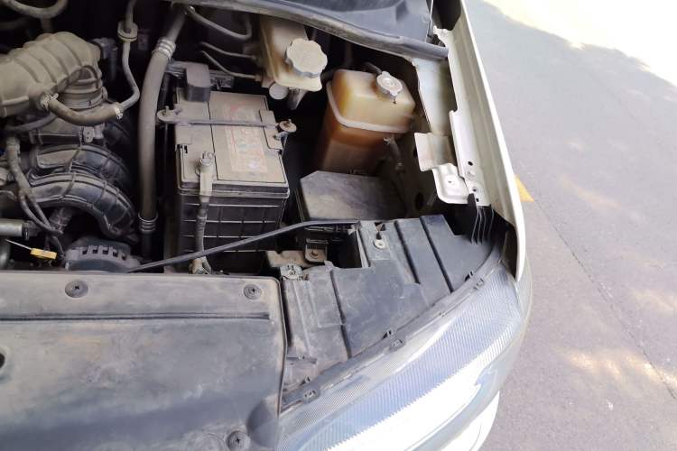 Used JAC Refine M4 2019 Joyful Series 2.0L Manual Business Model China VI Engine Bay Left