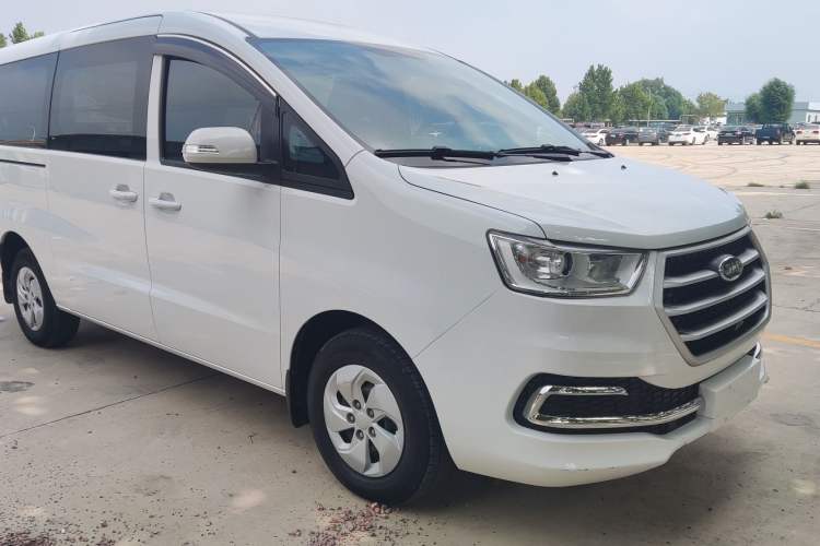 Used JAC Refine M4 2019 Business & Travel Series 2.0L Manual Speed Edition China VI Standard Exterior 4