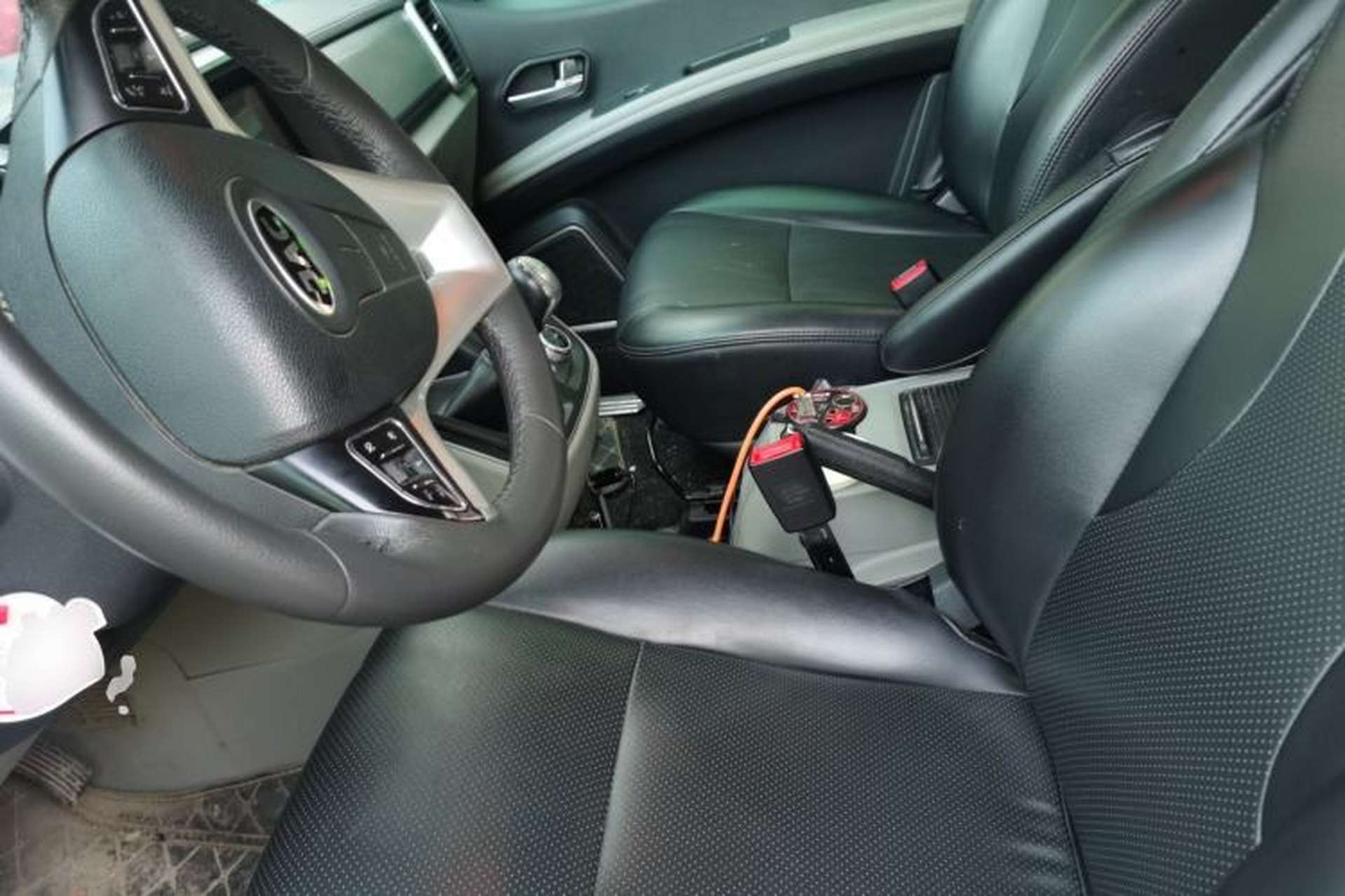 Used JAC Refine M4 2019 Business Series 1.9T Diesel Manual Business Edition Left Front Seat