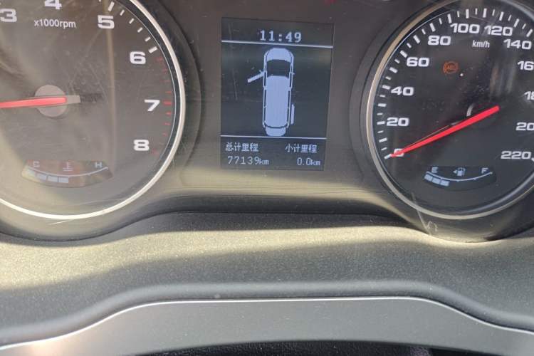 Used JAC Refine M4 2019 Business Series 2.0L Manual Business Version China V Standard Odometer Close Up