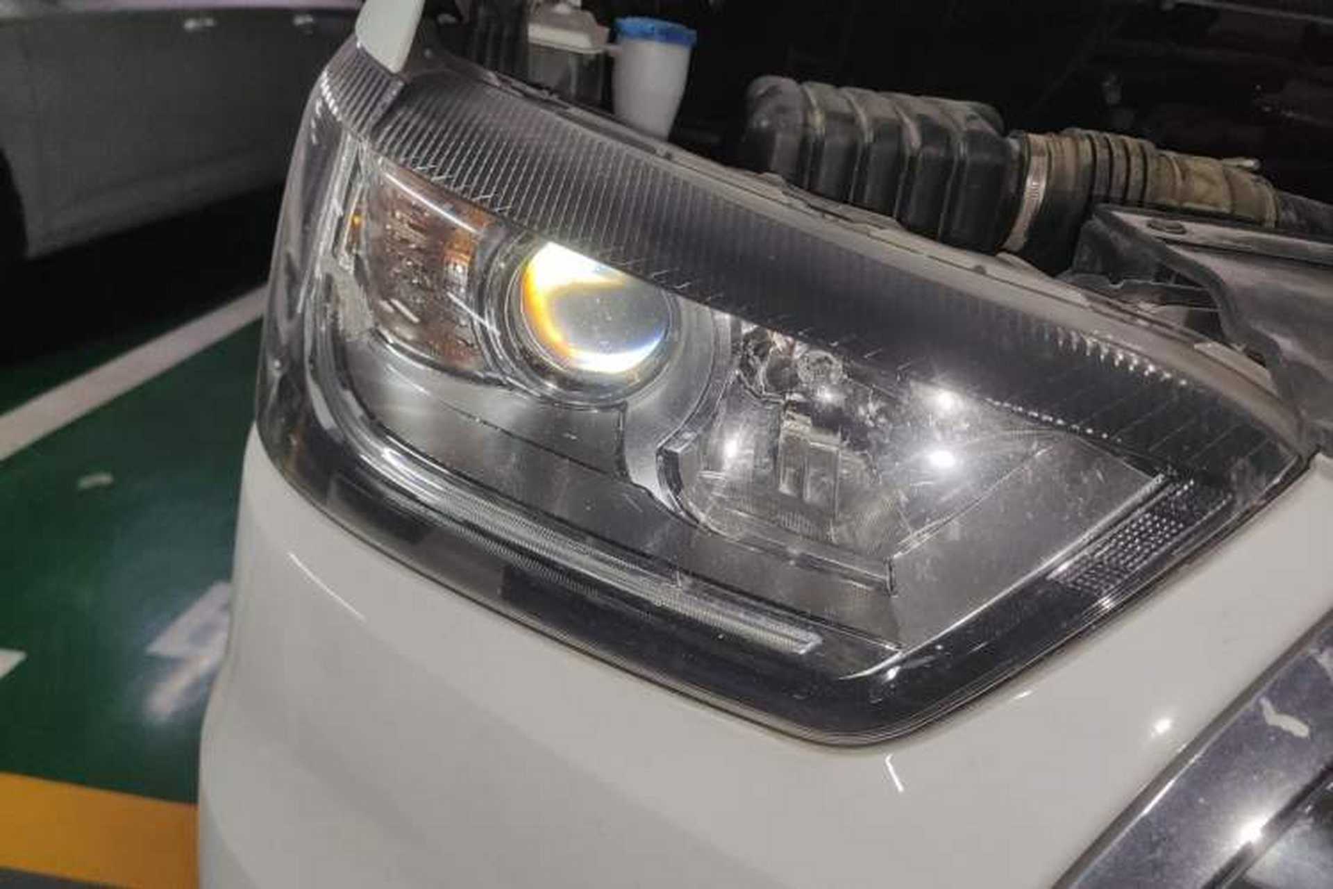 Used JAC Refine M4 2019 Business Series 2.0L Manual - China VI Standard Right Front Headlight