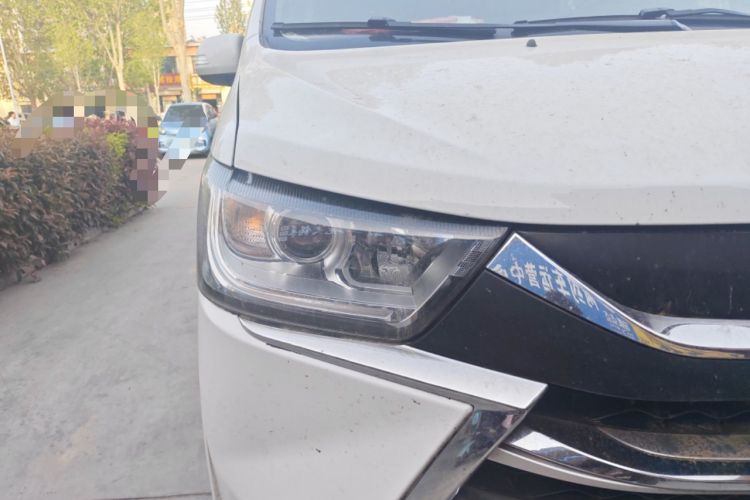Used JAC Refine M4 2019 Joyful Series 2.0L Manual Comfort Model China VI Standard Right Front Headlight