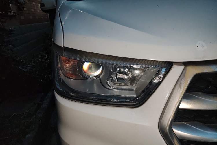Used JAC Refine M4 2019 Business & Travel Series 2.0L Manual Speed Edition China VI Standard Right Front Headlight