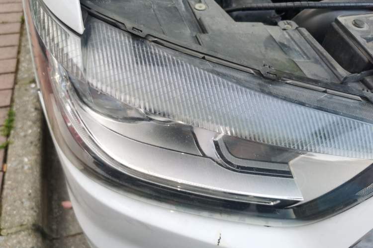 Used JAC Refine M4 2019 Business Series 1.9T Diesel Manual Business Edition Right Front Headlight